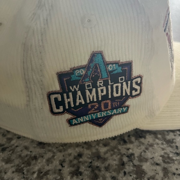 Arizona Diamondbacks New Era Golfer Corduroy SnapBack Cap - Picture 3 of 11